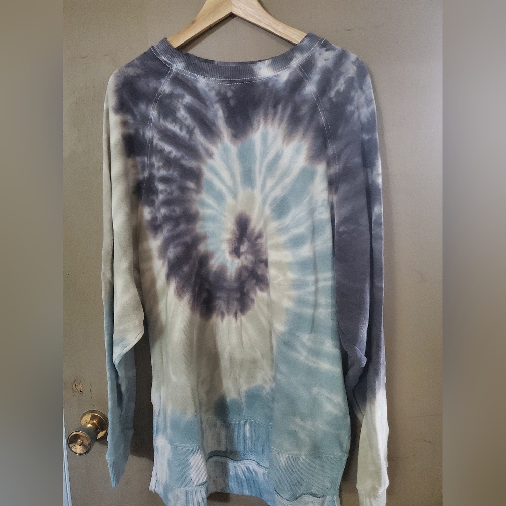 Ladies sweatshirt